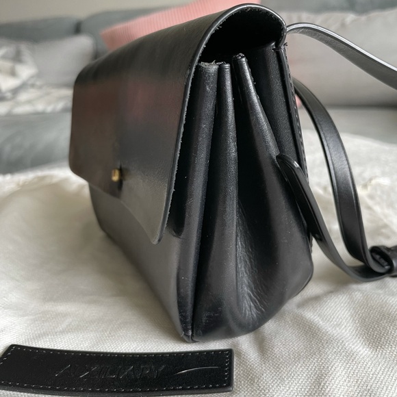 Leather crossbody bag - Picture 3 of 7